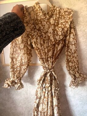 DOEN Carmel Dress 
Material: Silk and Cotton
Size small